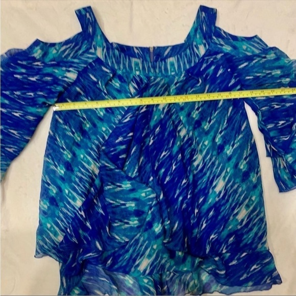 NWT Teal Blue Blouse XS Hot in Hollywood Cold Shoulder Layered Bell Sleeves - Picture 15 of 16